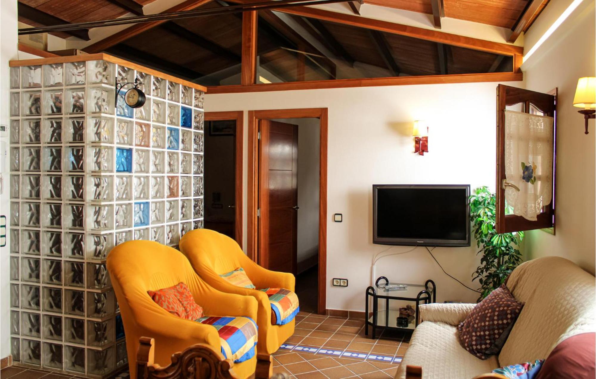 Amazing Apartment In Tossa De Mar With Wifi Bagian luar foto