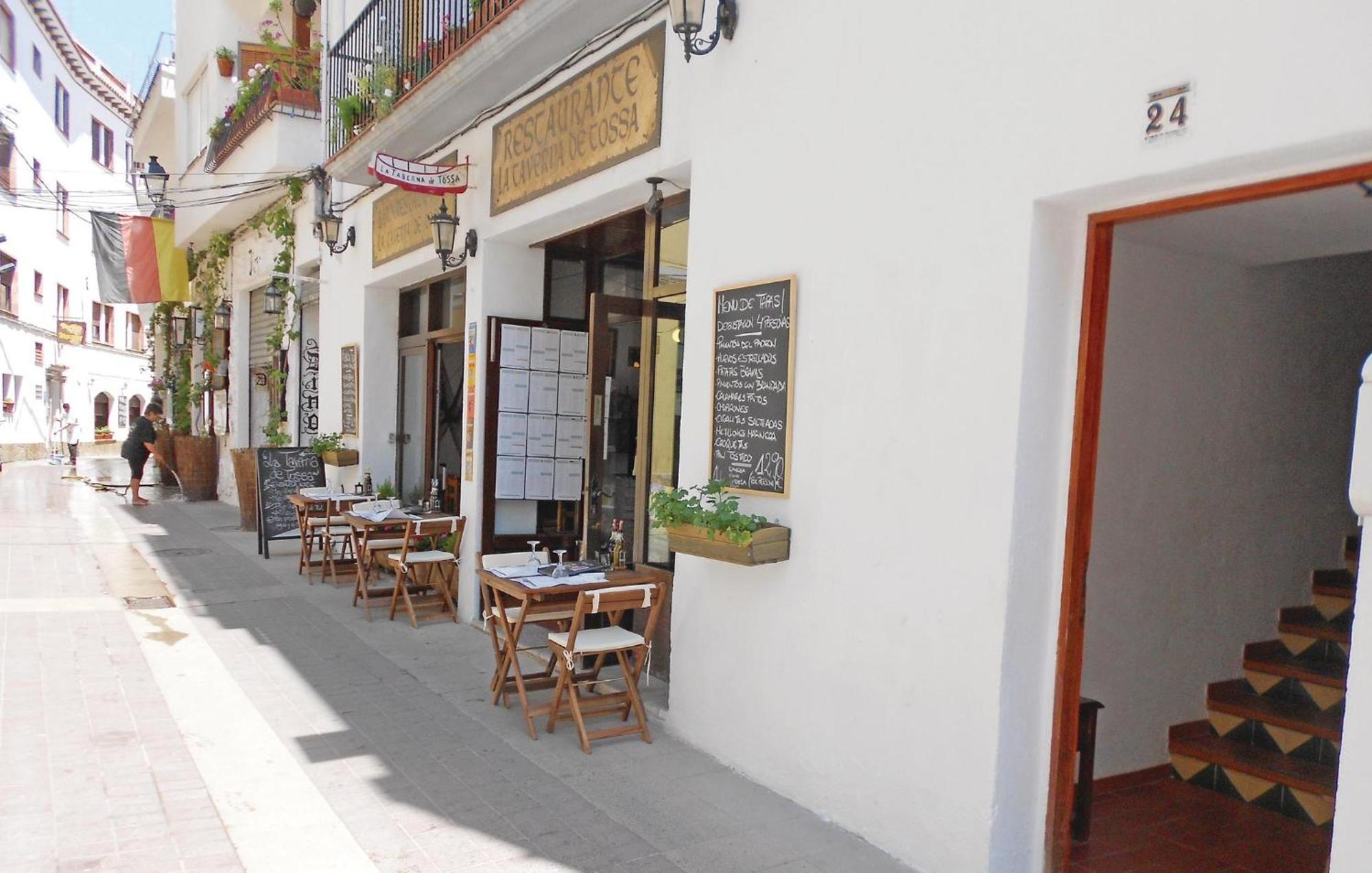 Amazing Apartment In Tossa De Mar With Wifi Bagian luar foto